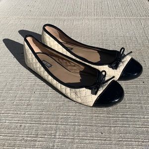 Black & White Arezzo Flats